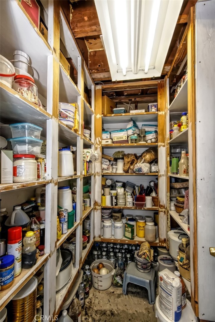 Newberry Springs, California, 92365, United States, 4 Bedrooms Bedrooms, ,6 BathroomsBathrooms,Residential,For Sale,1990195