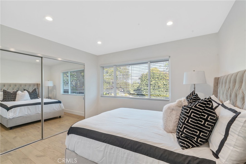 Woodland Hills, California, 91367, United States, 5 Bedrooms Bedrooms, ,4 BathroomsBathrooms,Residential,For Sale,2003511