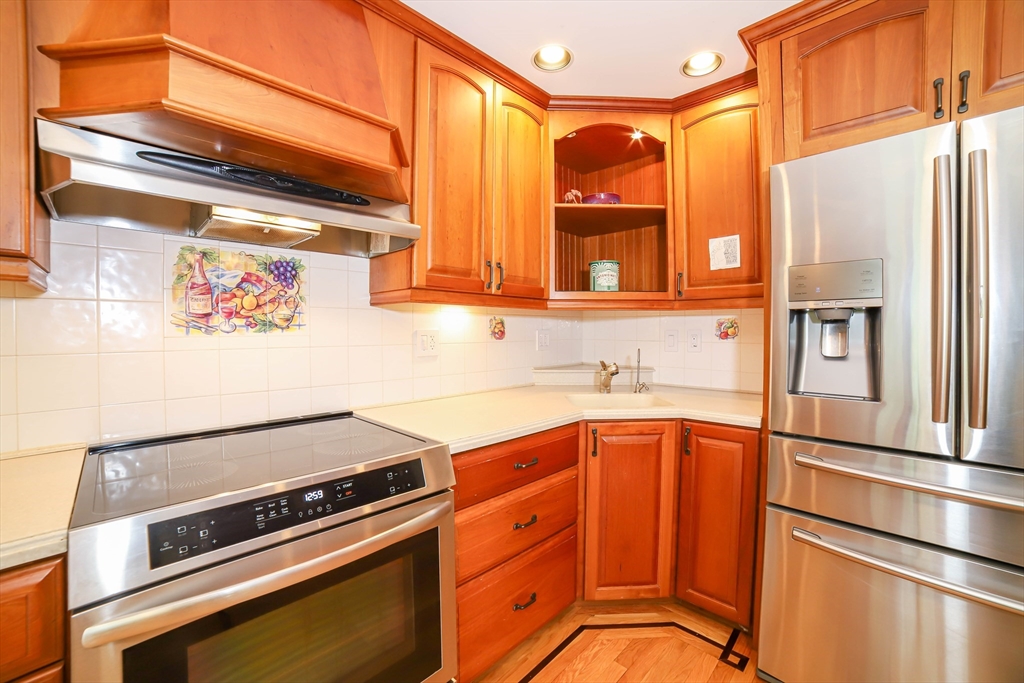 Worcester, Massachusetts, 01609, United States, 5 Bedrooms Bedrooms, ,4 BathroomsBathrooms,Residential,For Sale,1907639