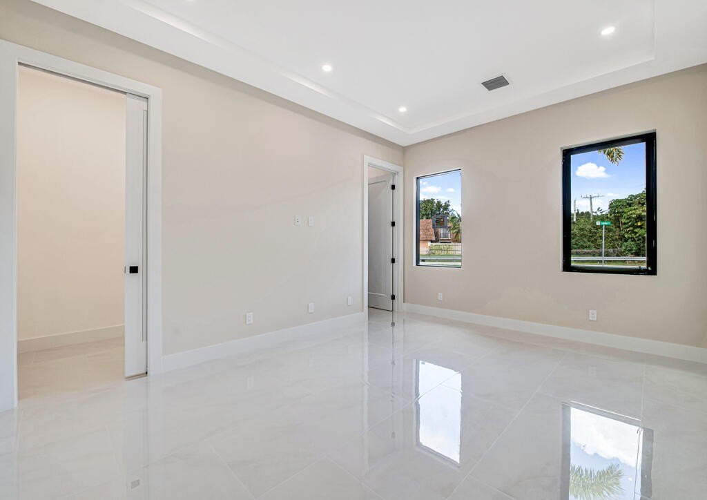 Palm Springs, Florida, 33461, United States, 4 Bedrooms Bedrooms, ,5 BathroomsBathrooms,Residential,For Sale,1835597
