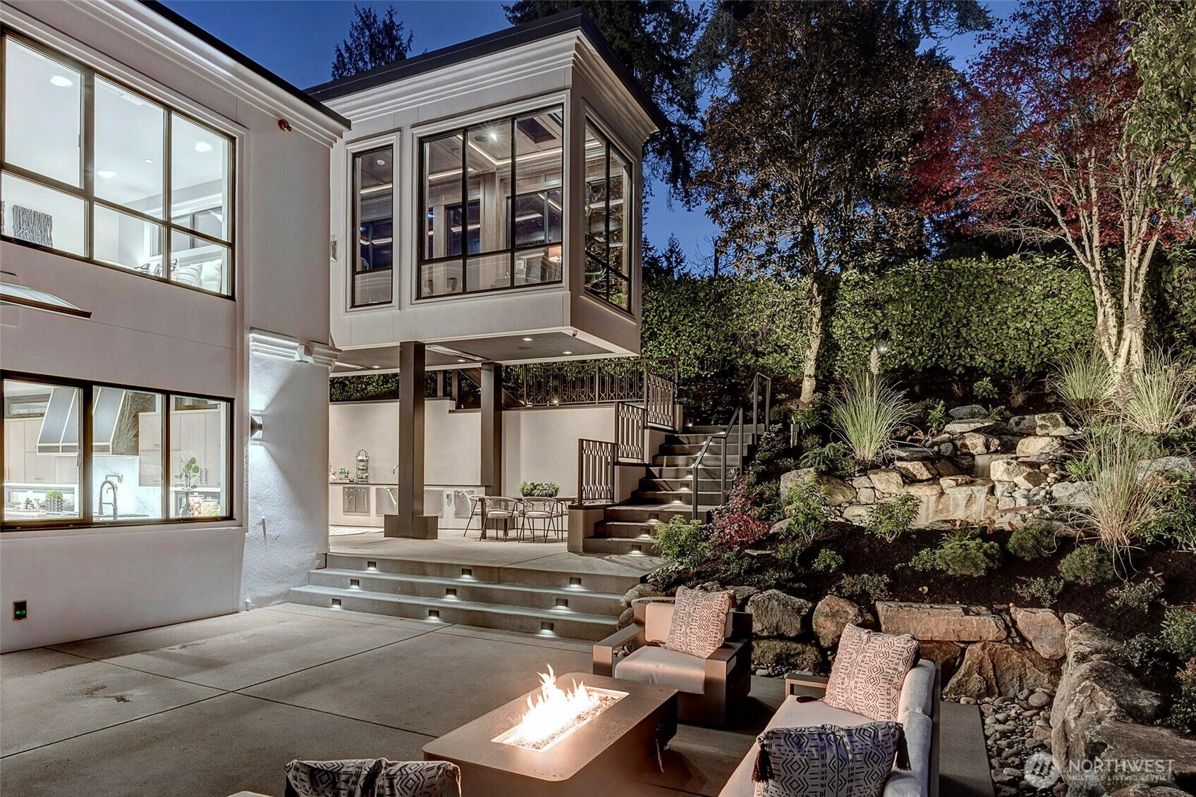 Medina, Washington, 98039, United States, 5 Bedrooms Bedrooms, ,6 BathroomsBathrooms,Residential,For Sale,1897136