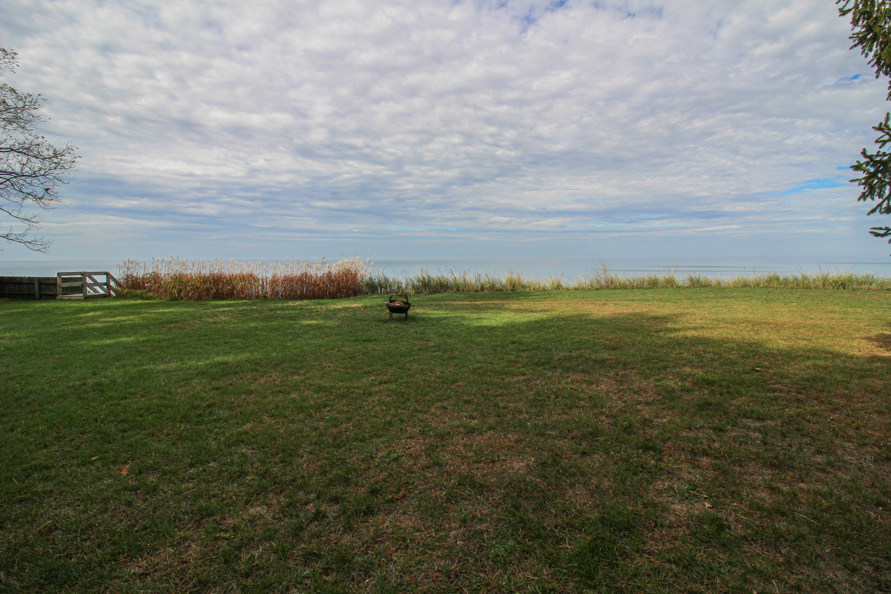 South Haven, Michigan, 49090, United States, 3 Bedrooms Bedrooms, ,4 BathroomsBathrooms,Residential,For Sale,1982825