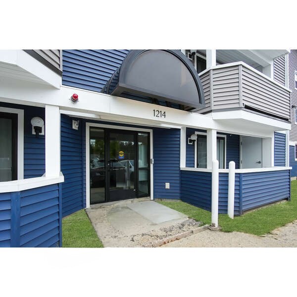 Boston, Massachusetts, 02132, United States, 2 Bedrooms Bedrooms, ,2 BathroomsBathrooms,Residential,For Sale,1912194