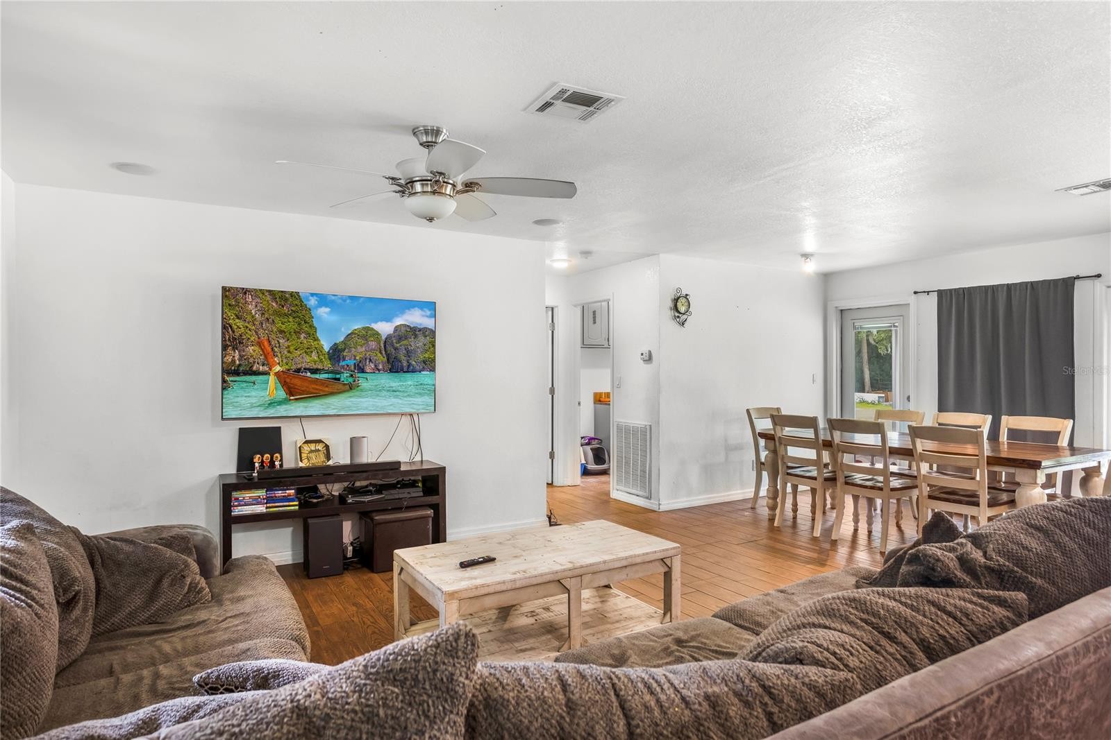 MIMS, Florida, 32754, United States, 3 Bedrooms Bedrooms, ,2 BathroomsBathrooms,Residential,For Sale,1878459