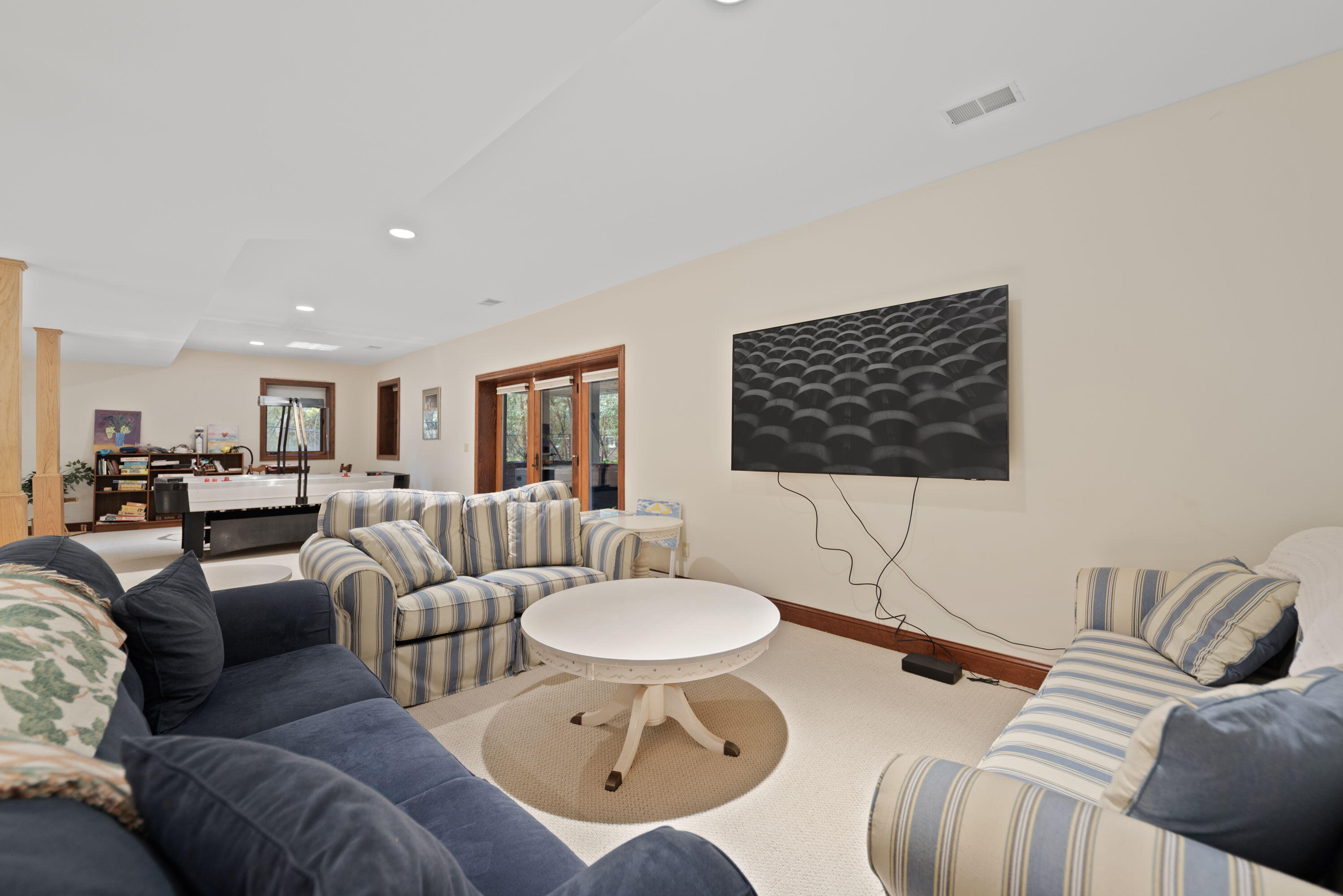 New Buffalo, Michigan, 49117, United States, 4 Bedrooms Bedrooms, ,3 BathroomsBathrooms,Residential,For Sale,1987868