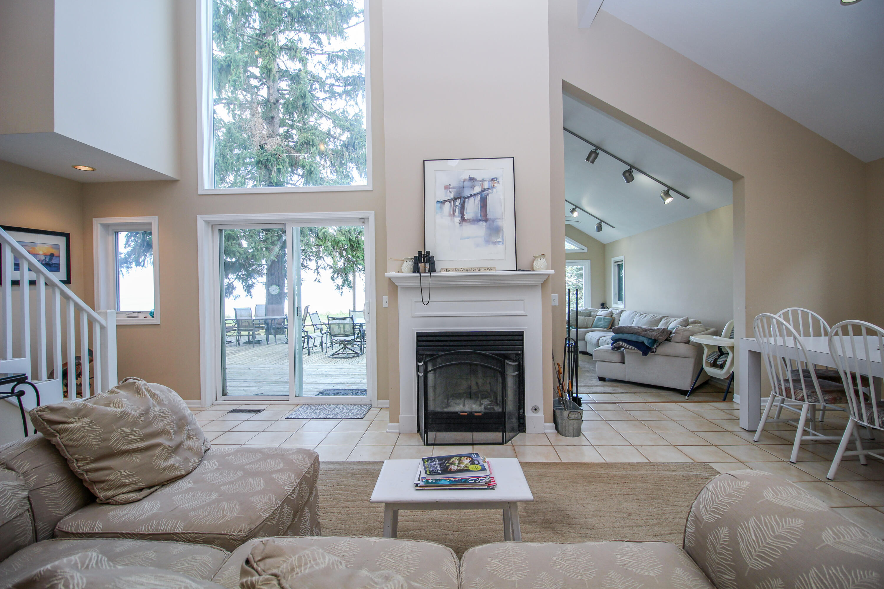 South Haven, Michigan, 49090, United States, 3 Bedrooms Bedrooms, ,4 BathroomsBathrooms,Residential,For Sale,1982825