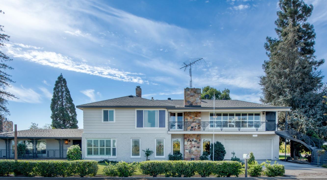 Kerman, California, 93630, United States, 5 Bedrooms Bedrooms, ,3 BathroomsBathrooms,Residential,For Sale,1928392