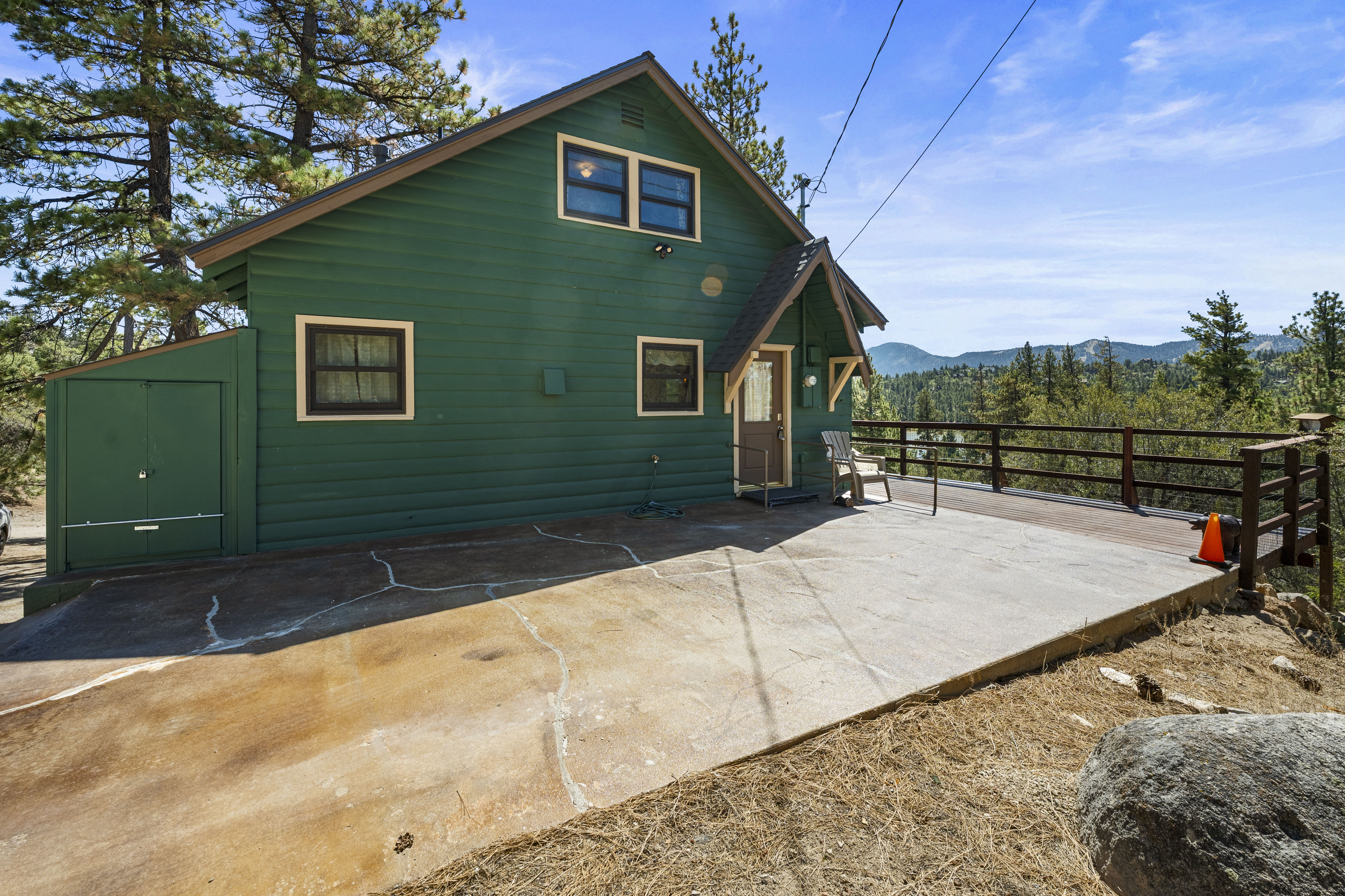  82 Lakeview Lane, Fawnskin, CA 92333 - 物件實景