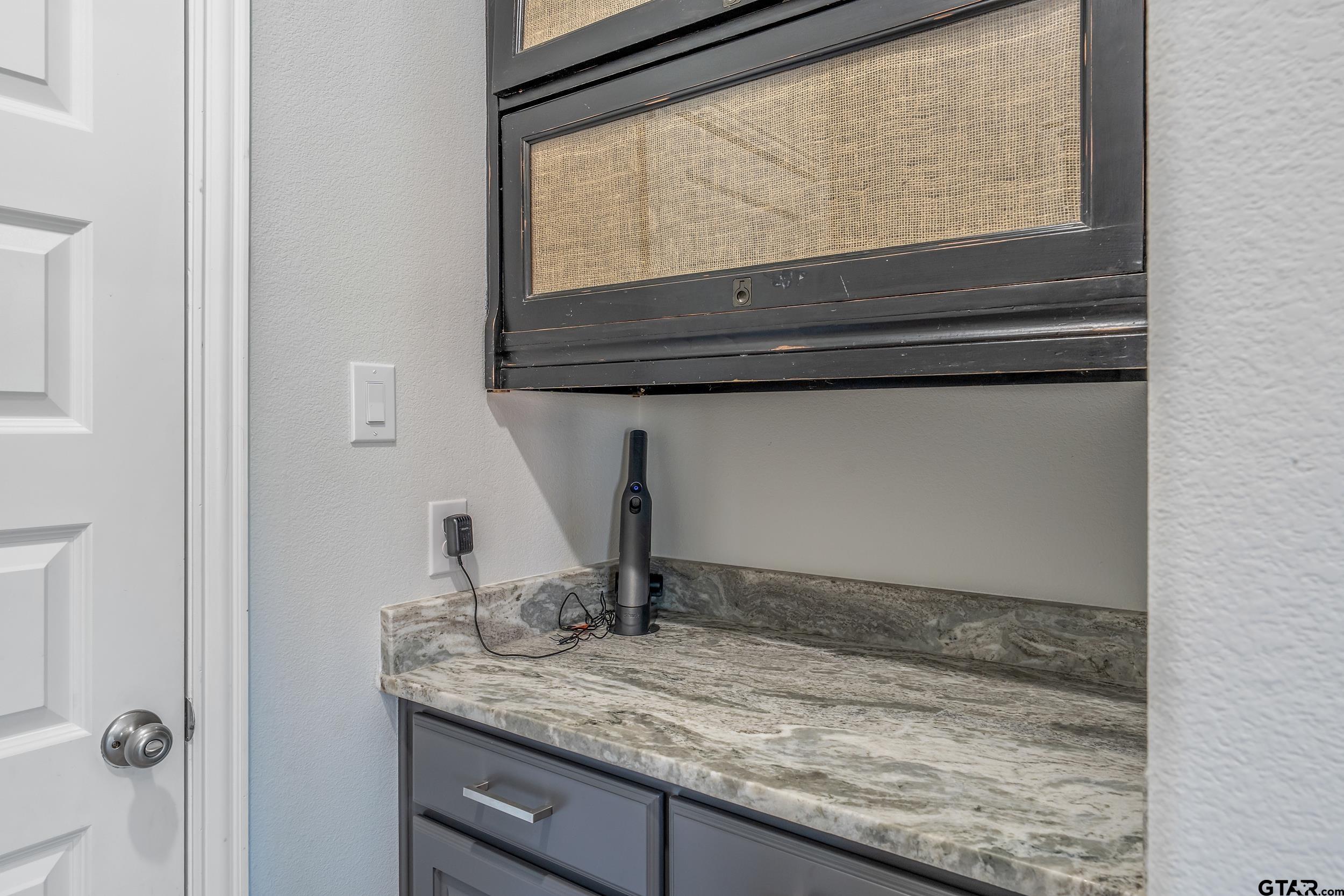 Canton, Texas, 75103, United States, 4 Bedrooms Bedrooms, ,4 BathroomsBathrooms,Residential,For Sale,1999684