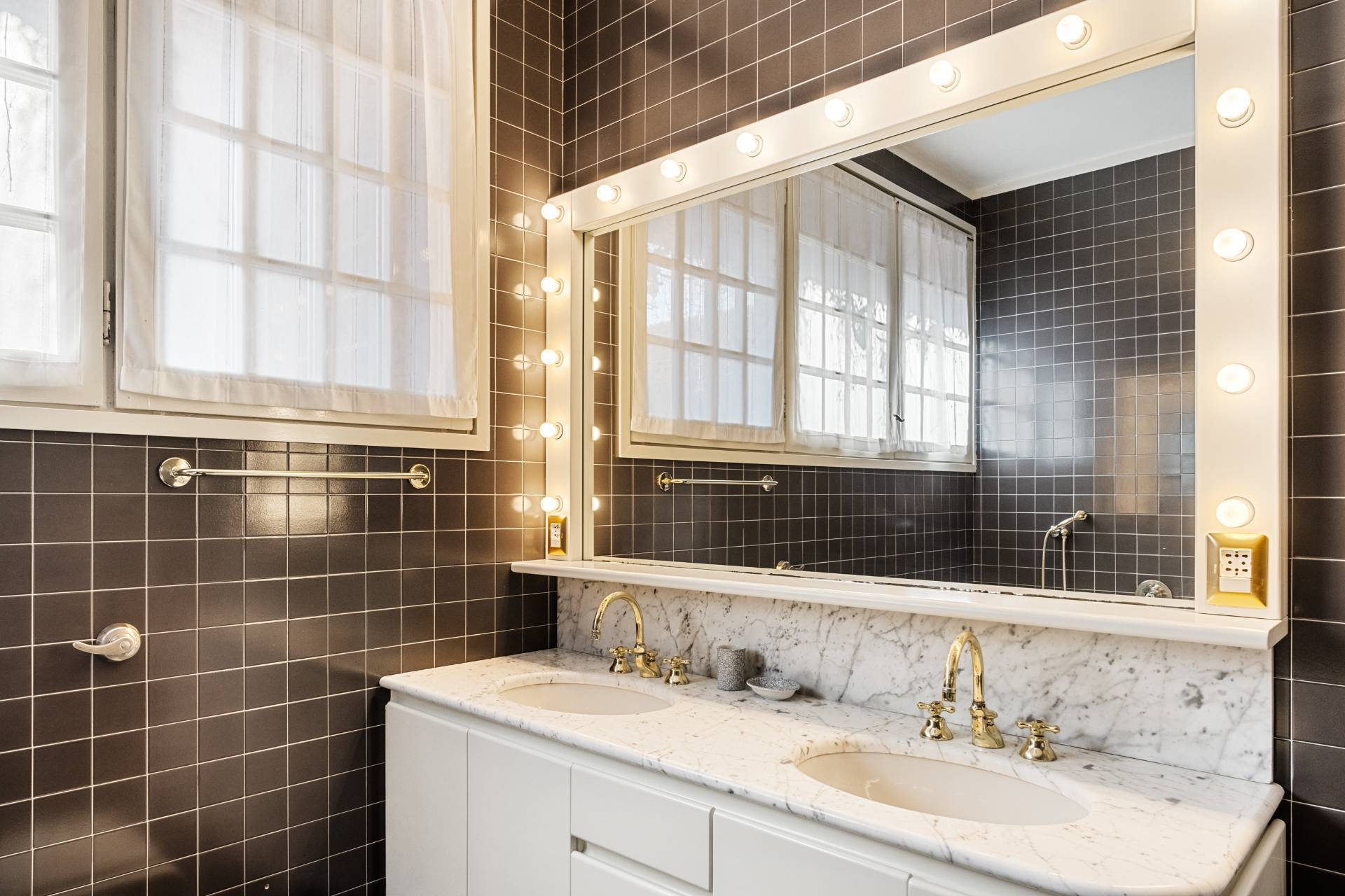 Eupilio, Como, 22030, IT, 6 Bedrooms Bedrooms, ,6 BathroomsBathrooms,Residential,For Sale,1708467