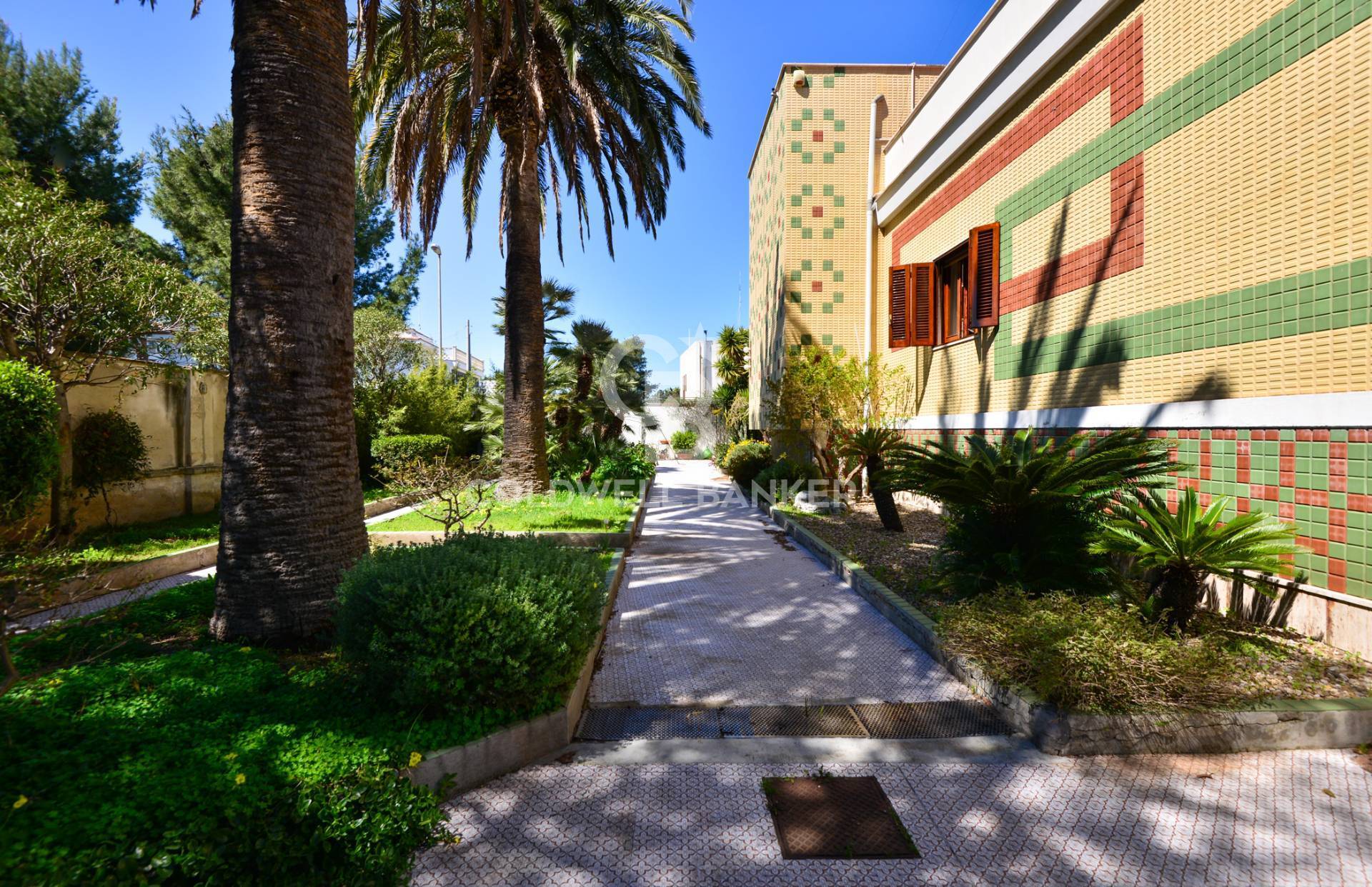 VIA NAPOLI, Bari, Bari, 70100, IT, 6 Bedrooms Bedrooms, ,4 BathroomsBathrooms,Residential,For Sale,VIA NAPOLI,1445794