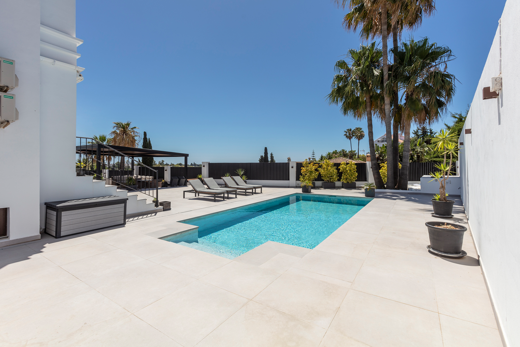  Fully renovated Andalusian style villa with panoramic sea and La Concha views - 物件實景