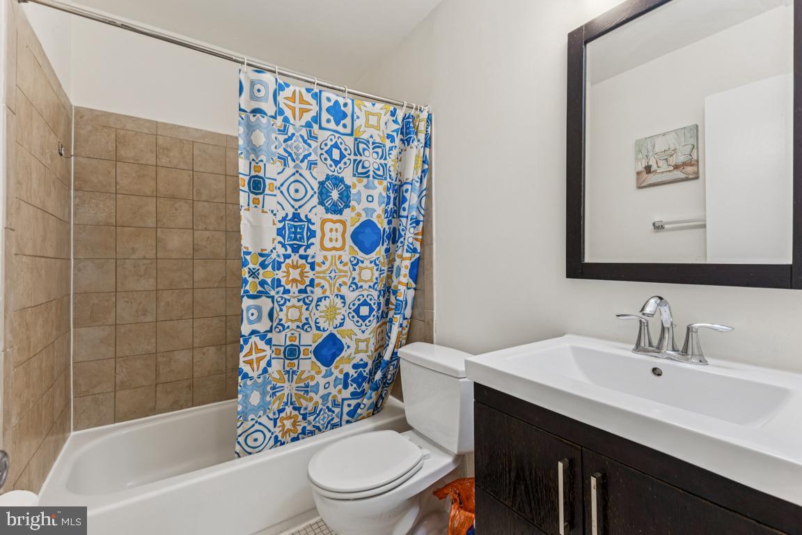 Fairfax, Virginia, 22032, United States, 3 Bedrooms Bedrooms, ,4 BathroomsBathrooms,Residential,For Sale,1980296