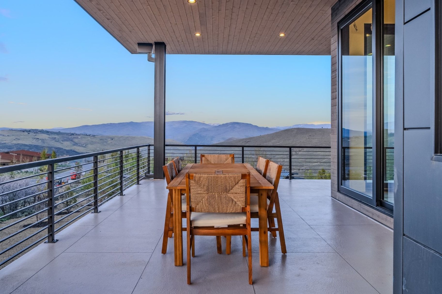  New Construction with Big Wow Views - 物件實景