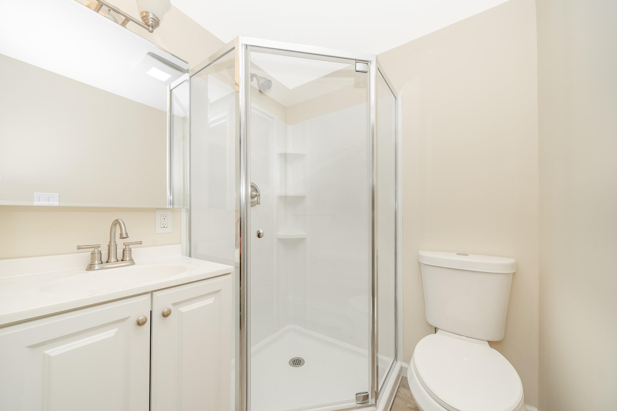 Lindenhurst, New York, 11757, United States, 4 Bedrooms Bedrooms, ,2 BathroomsBathrooms,Residential,For Sale,1899755
