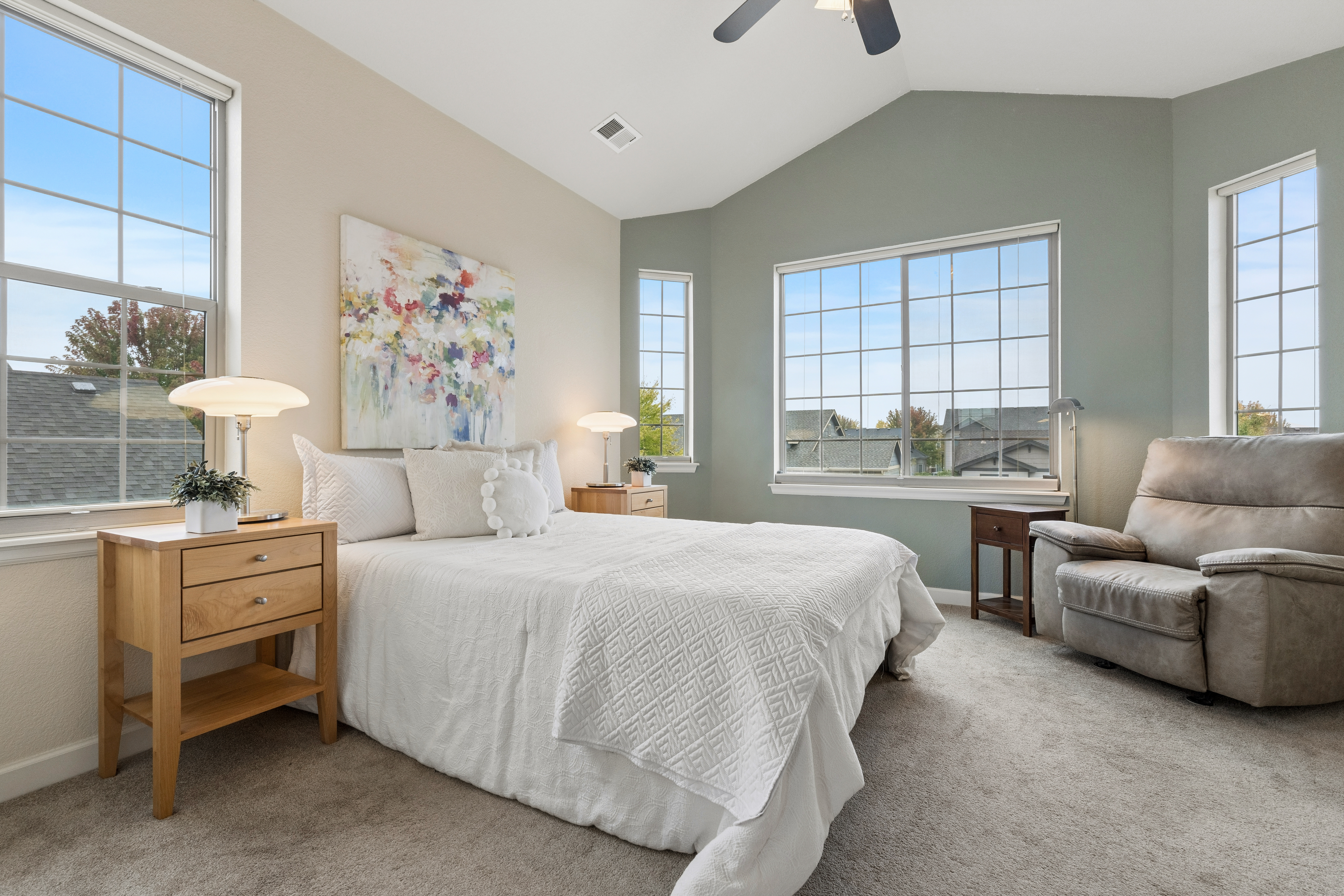  Truly Move-In Ready, Well-Maintained Duplex in the Desirable Town of Loveland - 物件實景