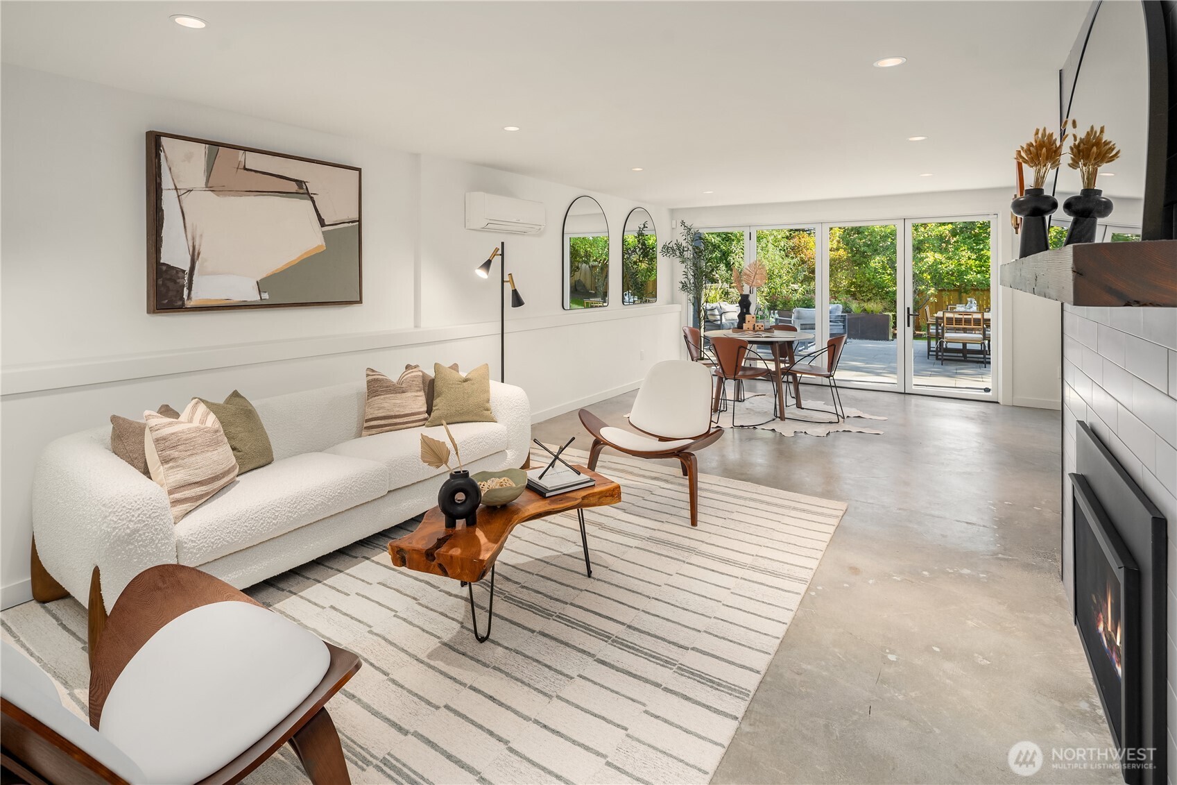 Seattle, Washington, 98177, United States, 4 Bedrooms Bedrooms, ,1 BathroomBathrooms,Residential,For Sale,1988079