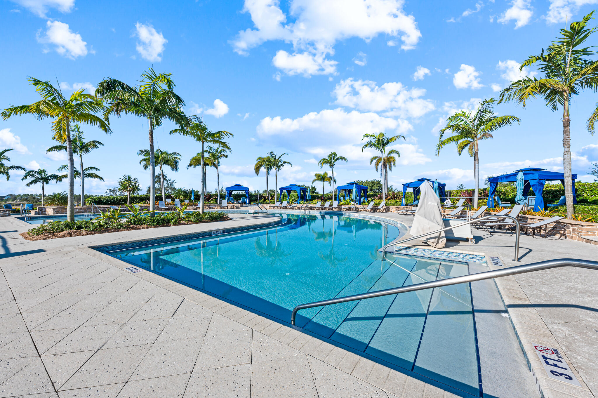 Loxahatchee, Florida, 33470, United States, 5 Bedrooms Bedrooms, ,4 BathroomsBathrooms,Residential,For Sale,1902120