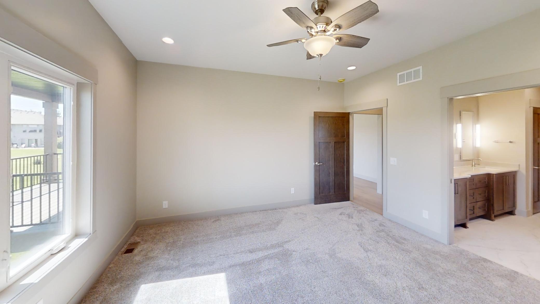 Albert Lea, Minnesota, 56007, United States, 4 Bedrooms Bedrooms, ,2 BathroomsBathrooms,Residential,For Sale,1978307