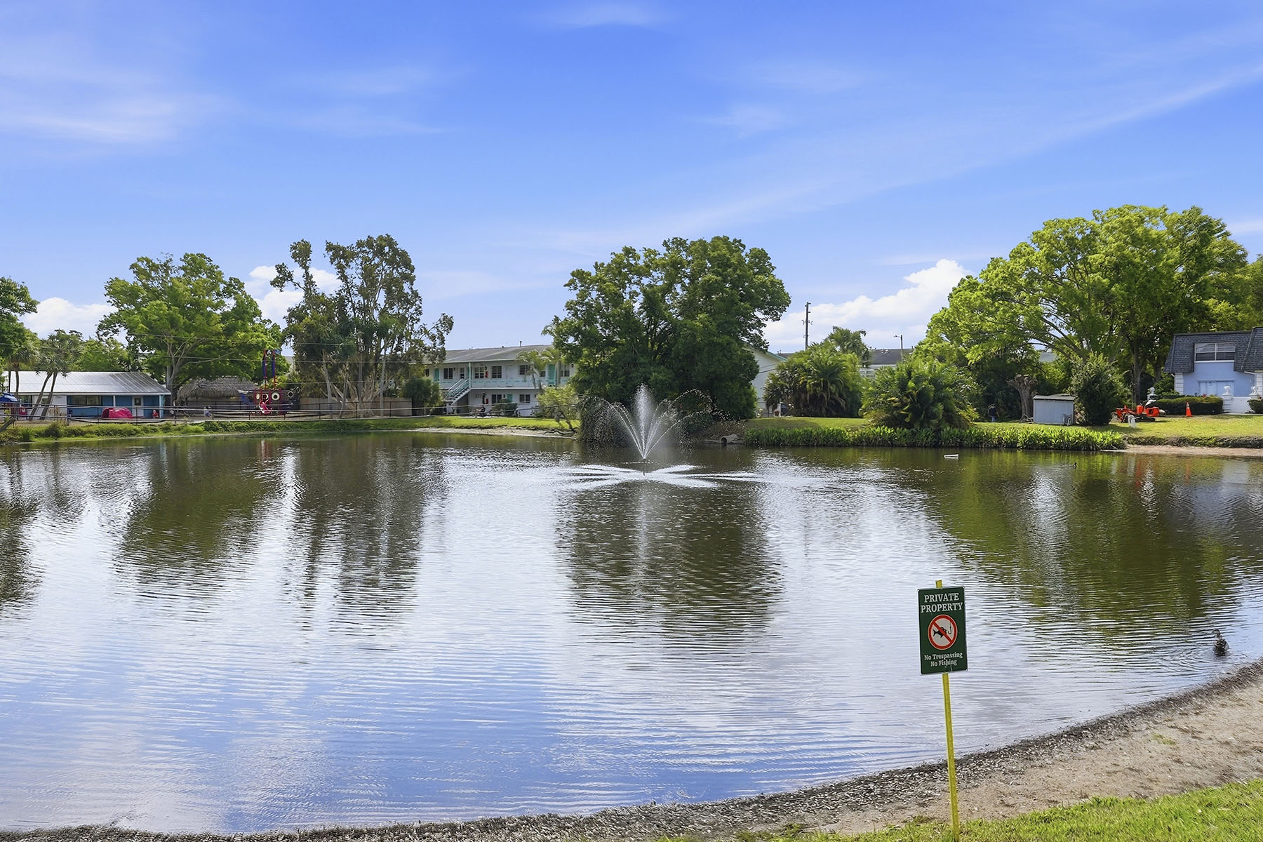  CALAIS VILLAGE CONDO - 物件實景