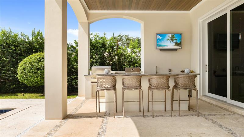 Lighthouse Point, Florida, 33064, United States, 7 Bedrooms Bedrooms, ,9 BathroomsBathrooms,Residential,For Sale,1949453