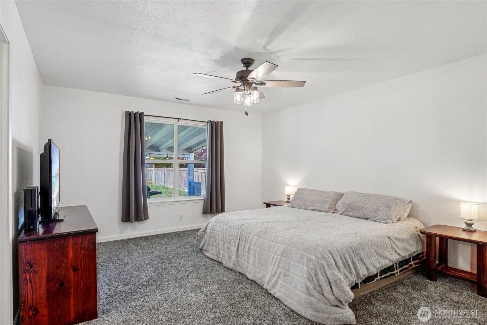 Orting, Washington, 98360, United States, 3 Bedrooms Bedrooms, ,2 BathroomsBathrooms,Residential,For Sale,1988099