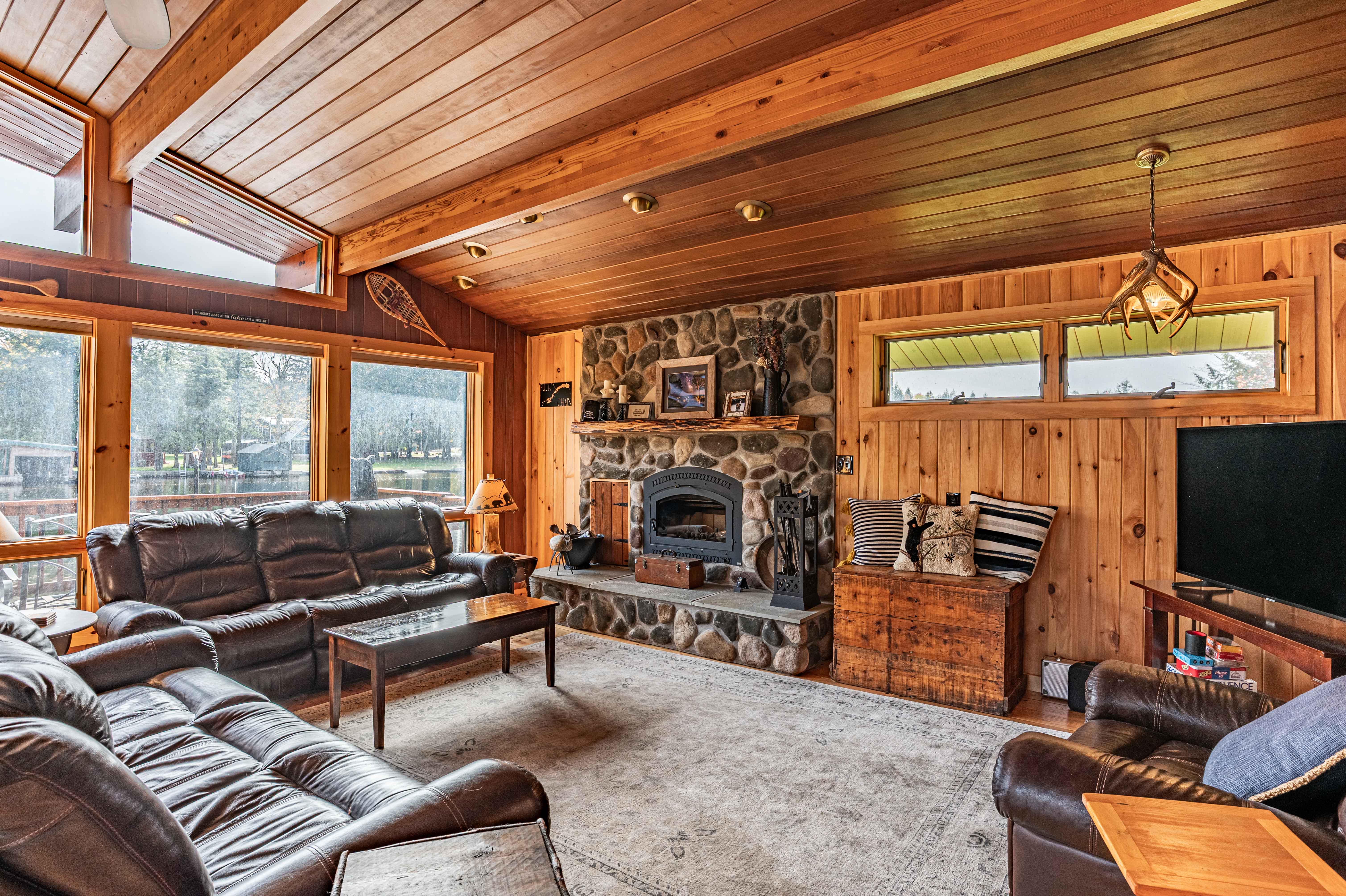  344 Hollywood Rd, Old Forge, NY, 13420 - 物件實景