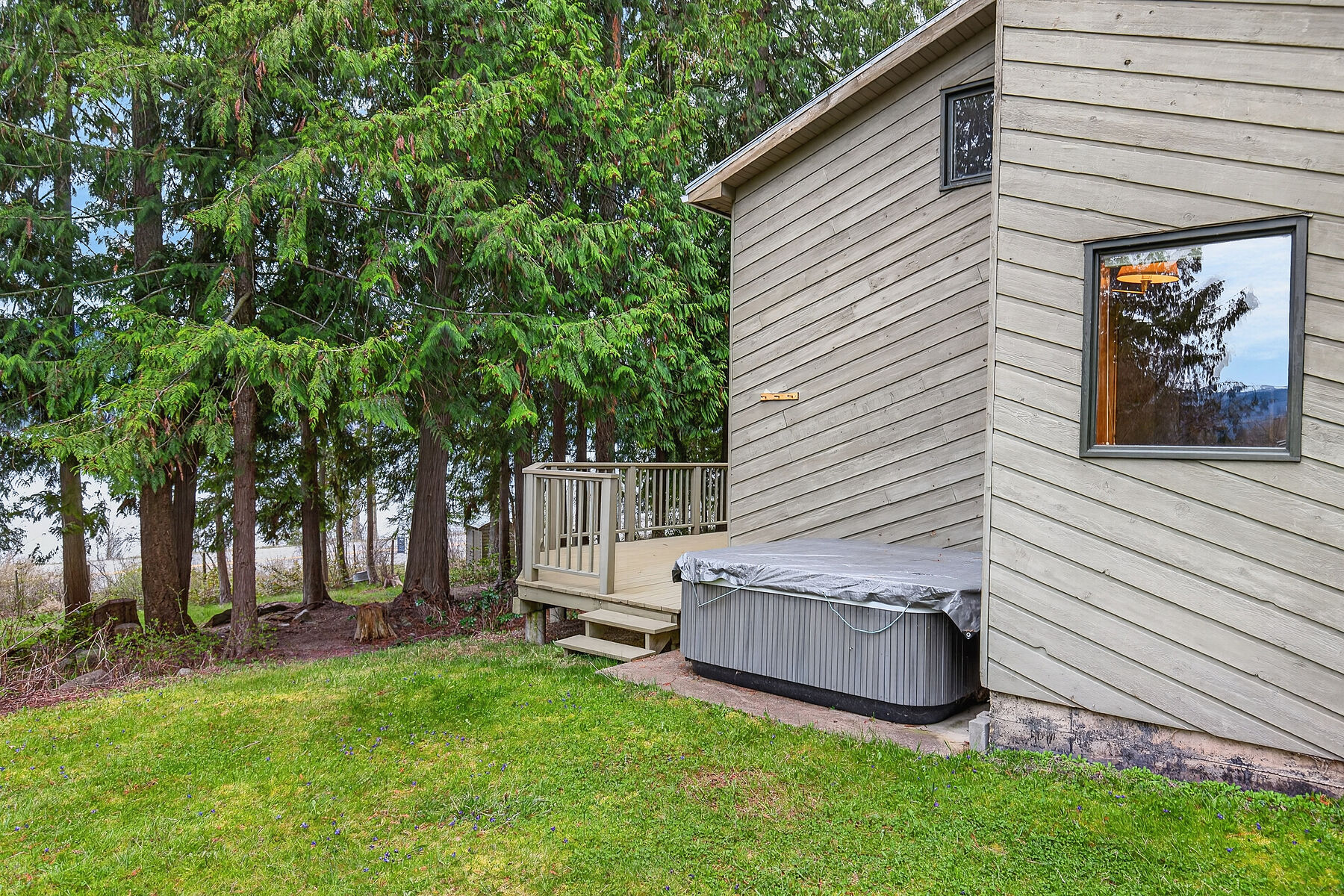  Rare Waterfront Gem - 物件實景