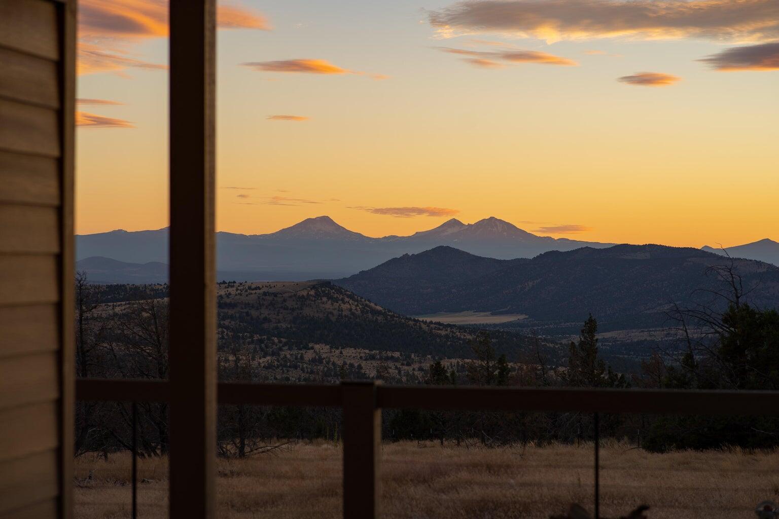 Prineville, Oregon, 97754, United States, 4 Bedrooms Bedrooms, ,3 BathroomsBathrooms,Residential,For Sale,1902068
