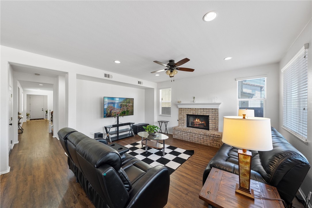 Beaumont, California, 92223, United States, 3 Bedrooms Bedrooms, ,3 BathroomsBathrooms,Residential,For Sale,1979571