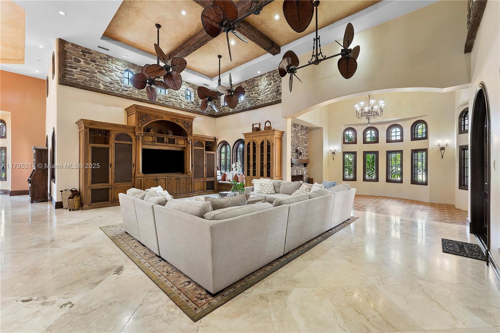 Homestead, Florida, 33031, United States, 6 Bedrooms Bedrooms, ,7 BathroomsBathrooms,Residential,For Sale,1804180