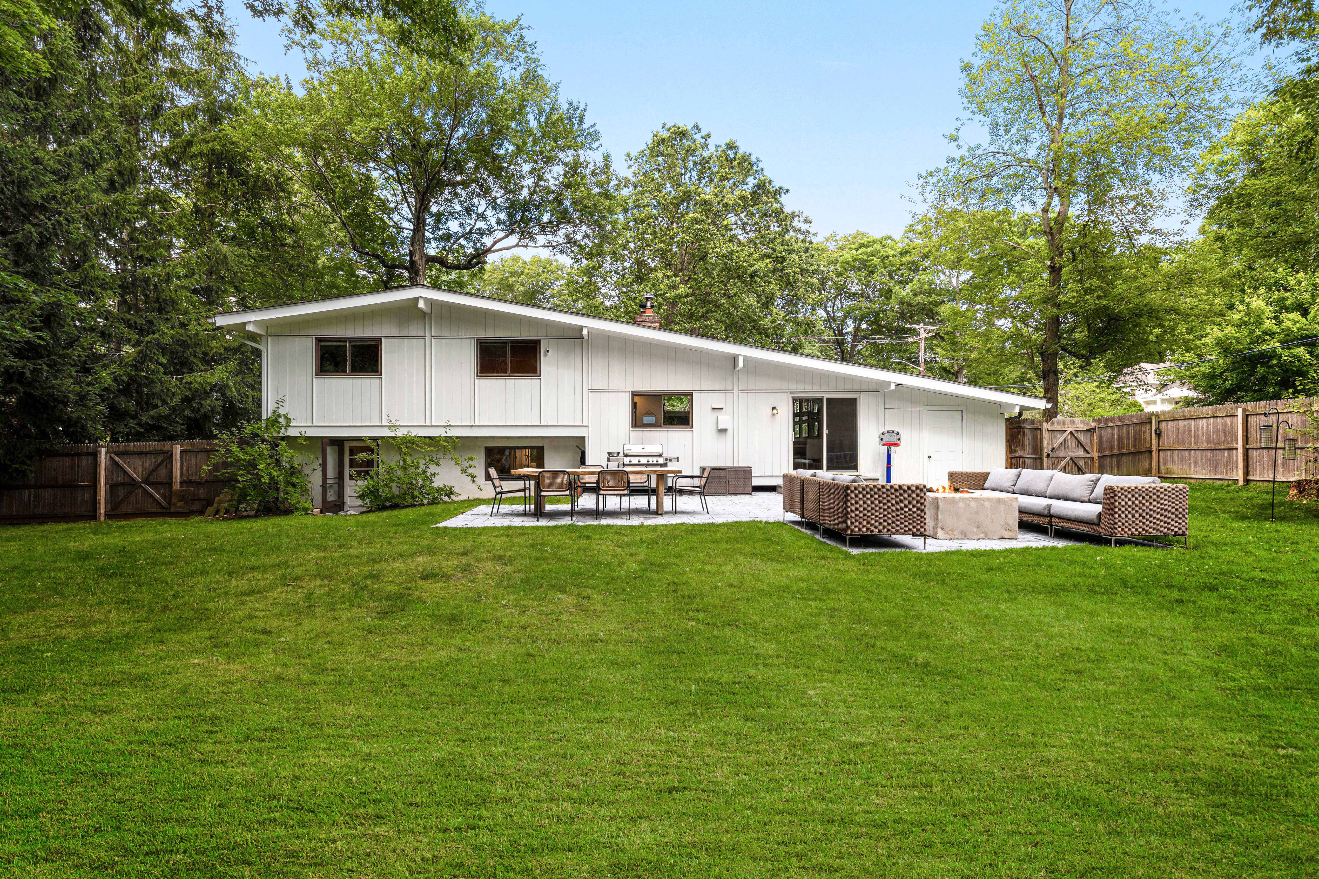  A beautifully updated contemporary home. - 物件實景