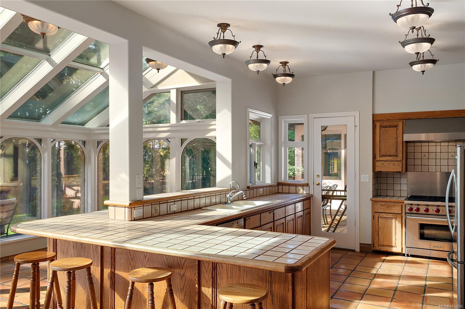 NORTH SAANICH, British Columbia, V8L 5P8, CA, 7 Bedrooms Bedrooms, ,Residential,For Sale,1948660