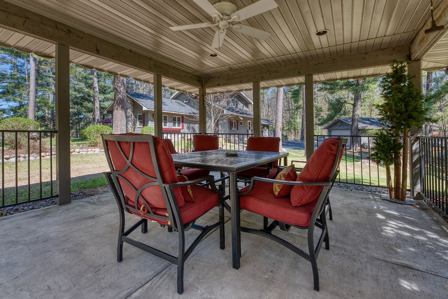 Manitowish Waters, Wisconsin, 54545, United States, 3 Bedrooms Bedrooms, ,4 BathroomsBathrooms,Residential,For Sale,1823646