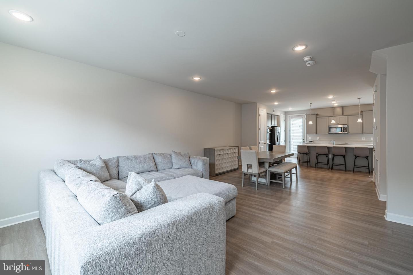 Alexandria, Virginia, 22306, United States, 3 Bedrooms Bedrooms, ,5 BathroomsBathrooms,Residential,For Sale,1913376