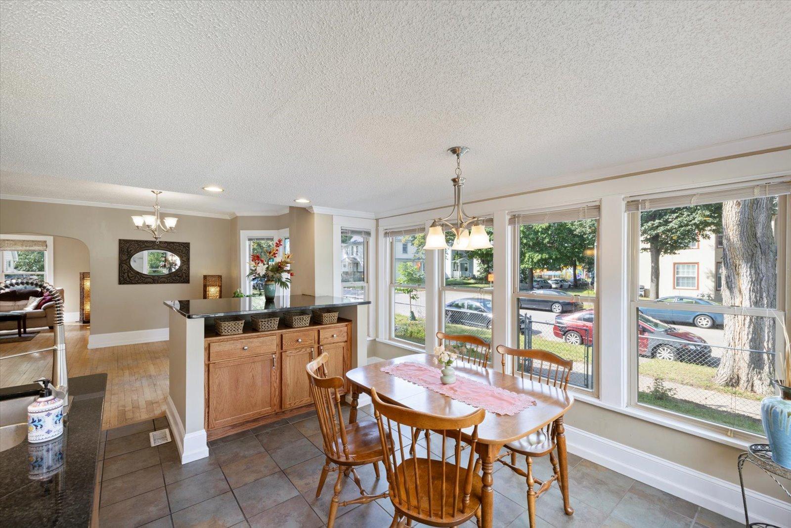 Minneapolis, Minnesota, 55418, United States, 4 Bedrooms Bedrooms, ,2 BathroomsBathrooms,Residential,For Sale,1970458