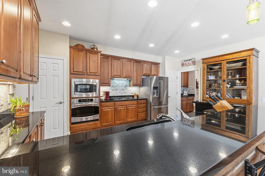 Leesburg, Virginia, 20175, United States, 3 Bedrooms Bedrooms, ,4 BathroomsBathrooms,Residential,For Sale,2049471