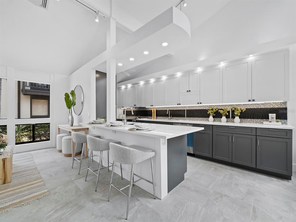 Sarasota, Florida, 34236, United States, 2 Bedrooms Bedrooms, ,2 BathroomsBathrooms,Residential,For Sale,1804135