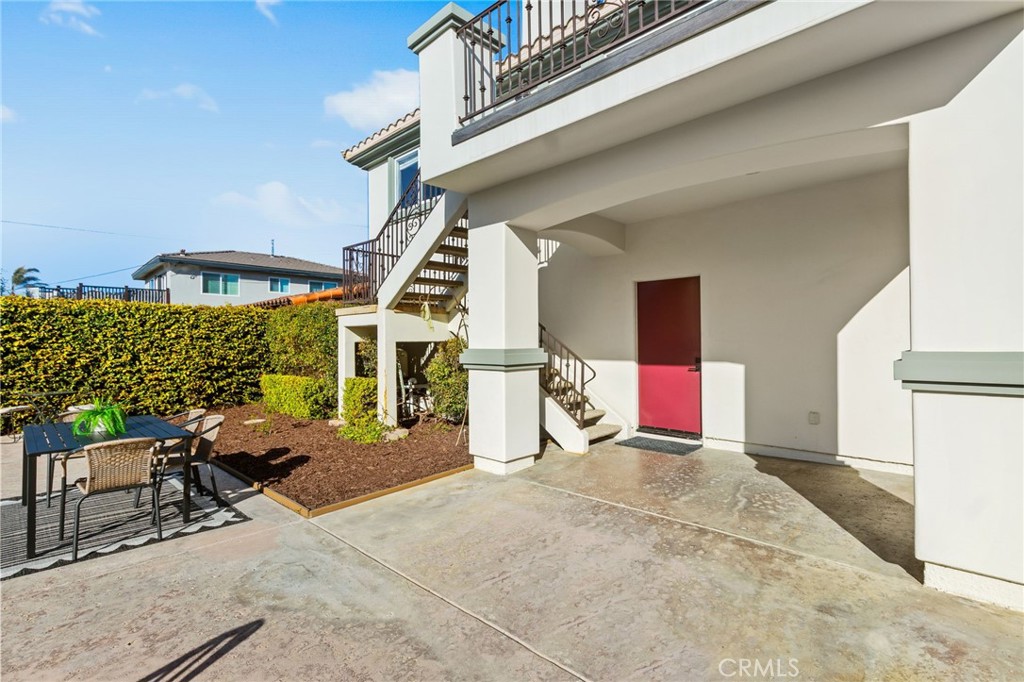 San Diego, California, 92107, United States, 6 Bedrooms Bedrooms, ,5 BathroomsBathrooms,Residential,For Sale,1843009