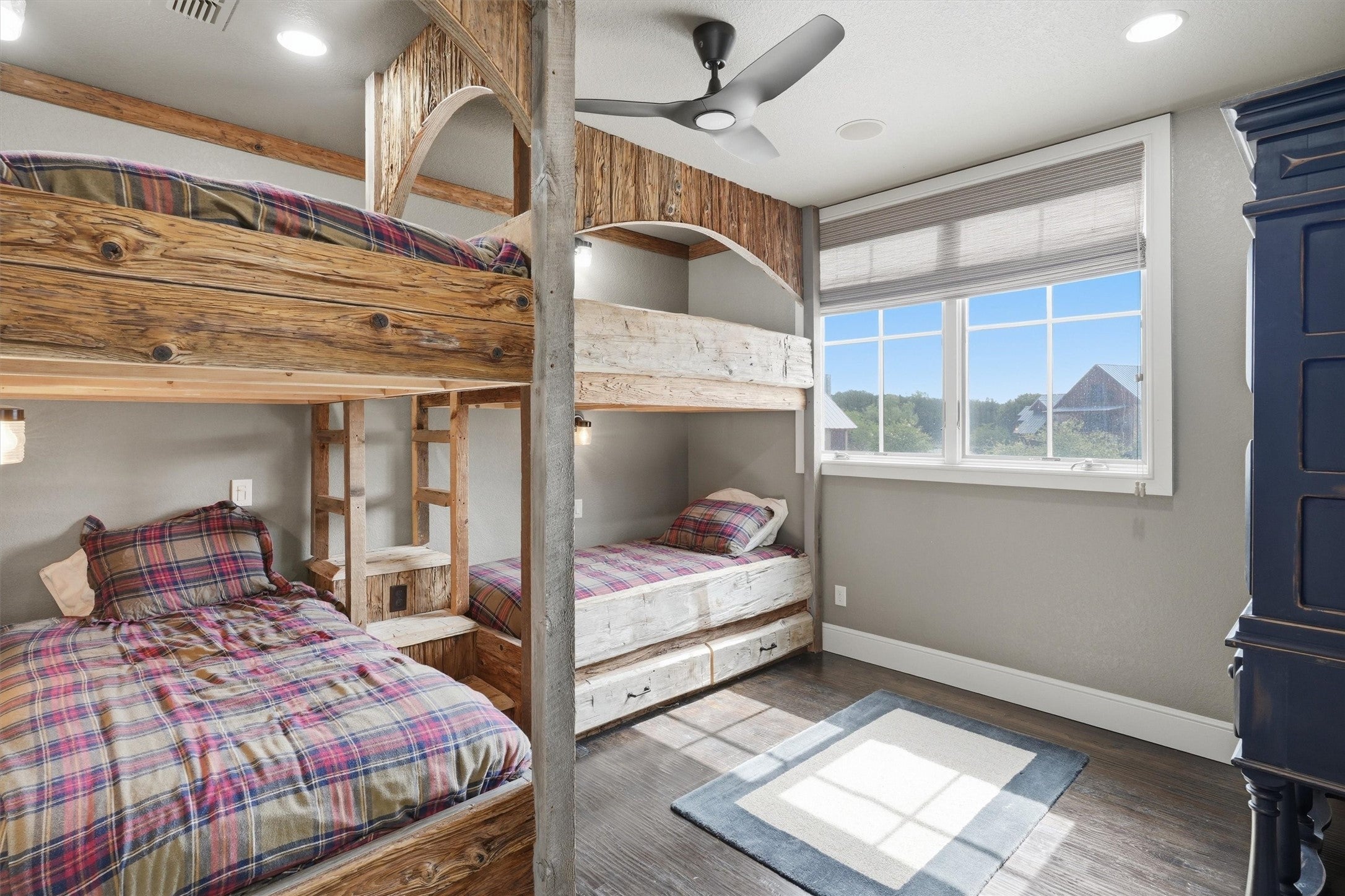Graford, Texas, 76449, United States, 4 Bedrooms Bedrooms, ,5 BathroomsBathrooms,Residential,For Sale,2048320