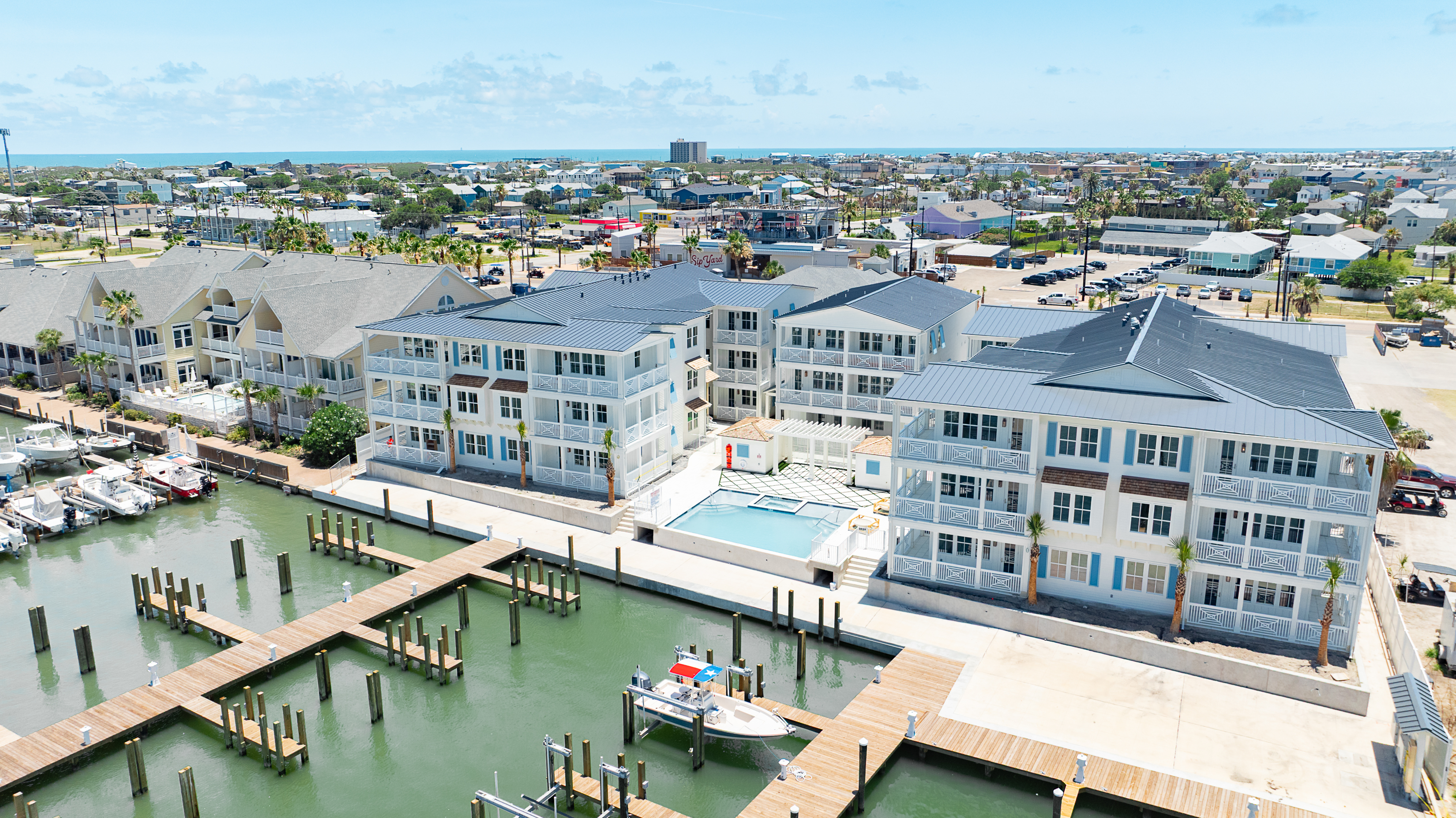  Coastal Luxury with Unmatched Water Views - 物件實景