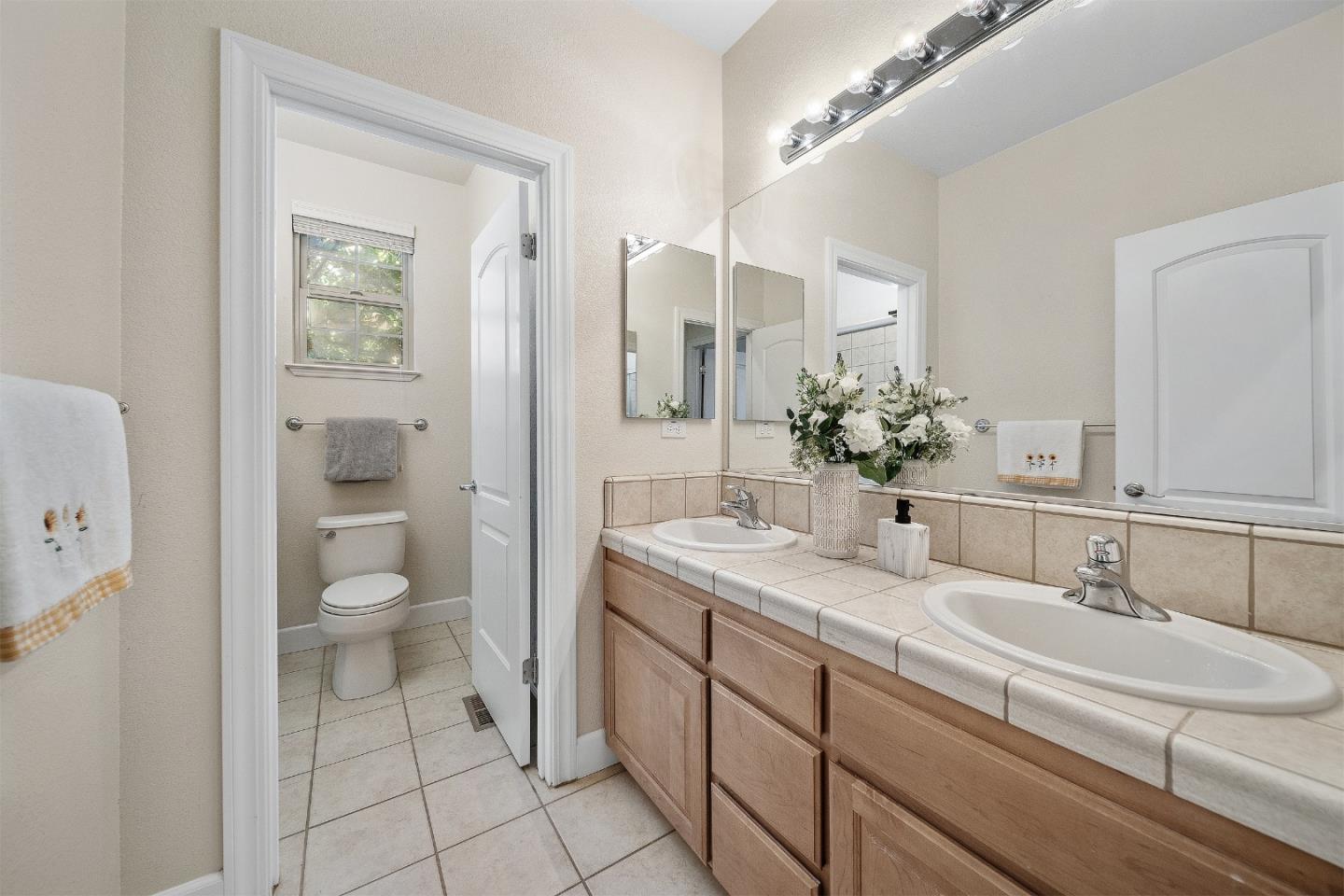 Brisbane, California, 94005, United States, 5 Bedrooms Bedrooms, ,3 BathroomsBathrooms,Residential,For Sale,1940536