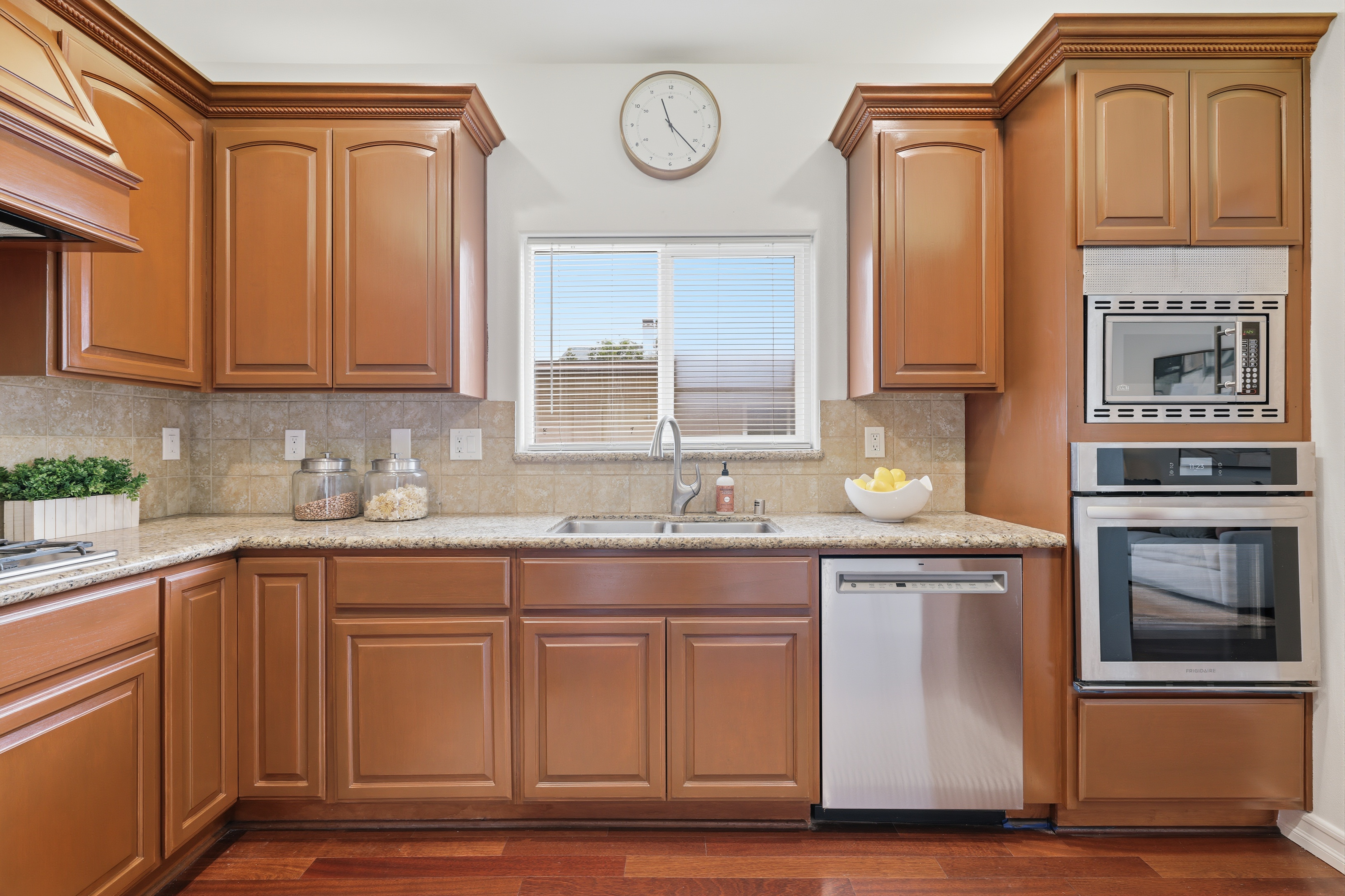  1905 Rockefeller Lane, Redondo Beach, CA 90278 - 物件實景