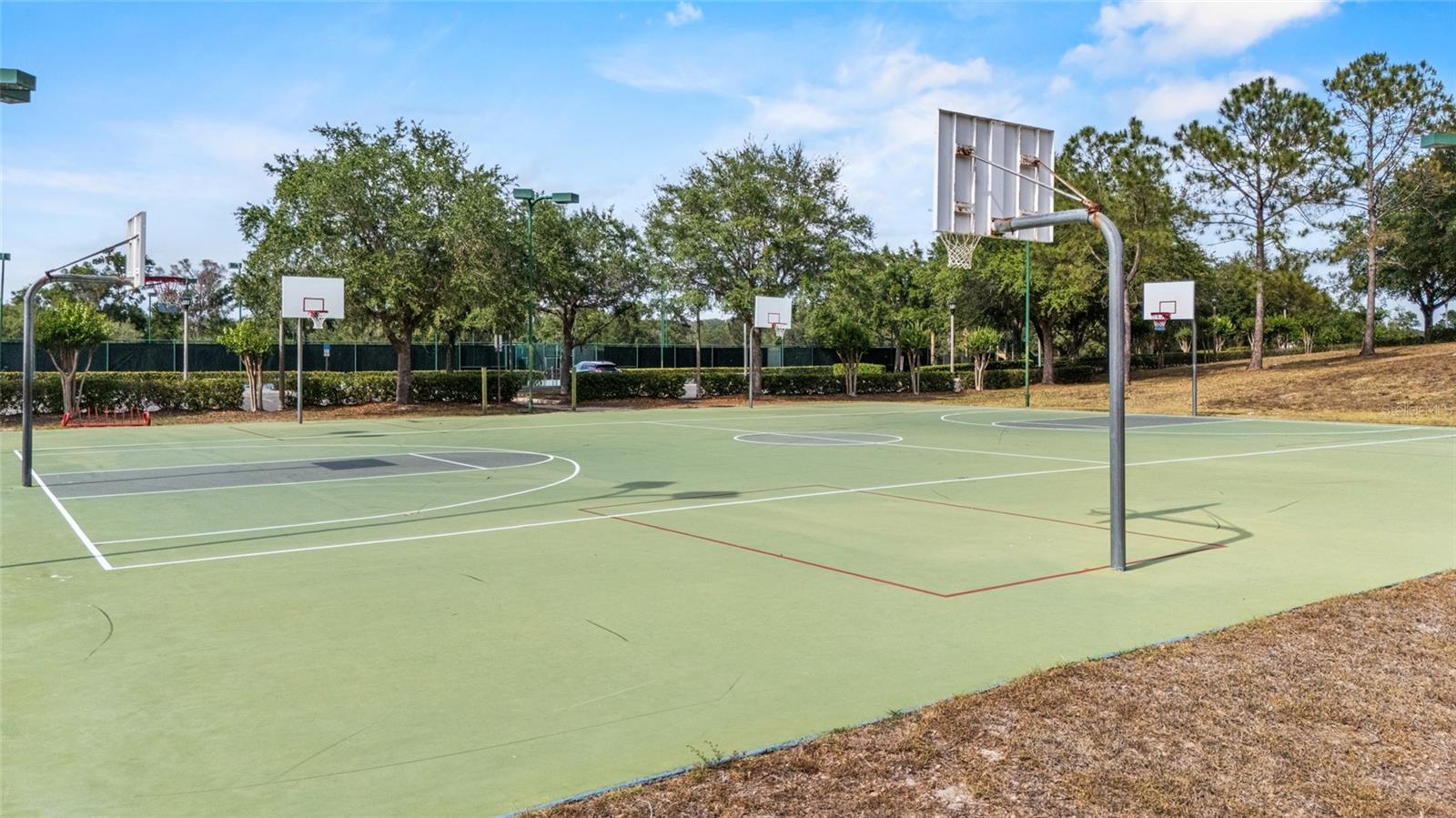 MOUNT DORA, Florida, 32757, United States, 4 Bedrooms Bedrooms, ,4 BathroomsBathrooms,Residential,For Sale,1978918