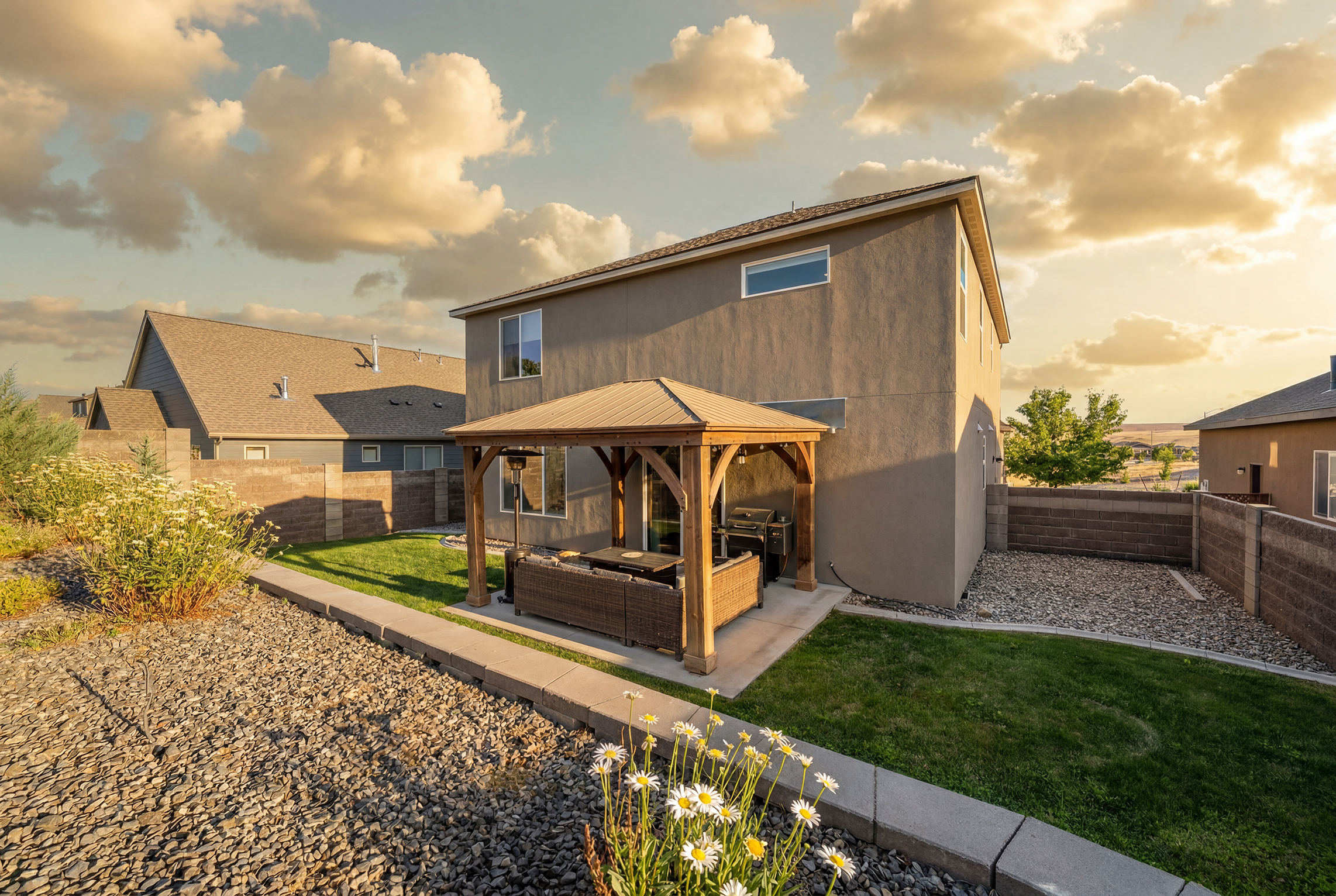  Immaculate Home Private Back yard, Bonus Room - 物件實景