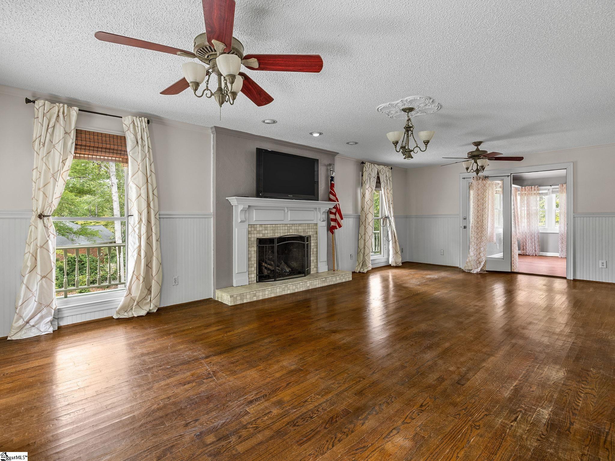 Spartanburg, South Carolina, 29301, United States, 4 Bedrooms Bedrooms, ,3 BathroomsBathrooms,Residential,For Sale,1950138