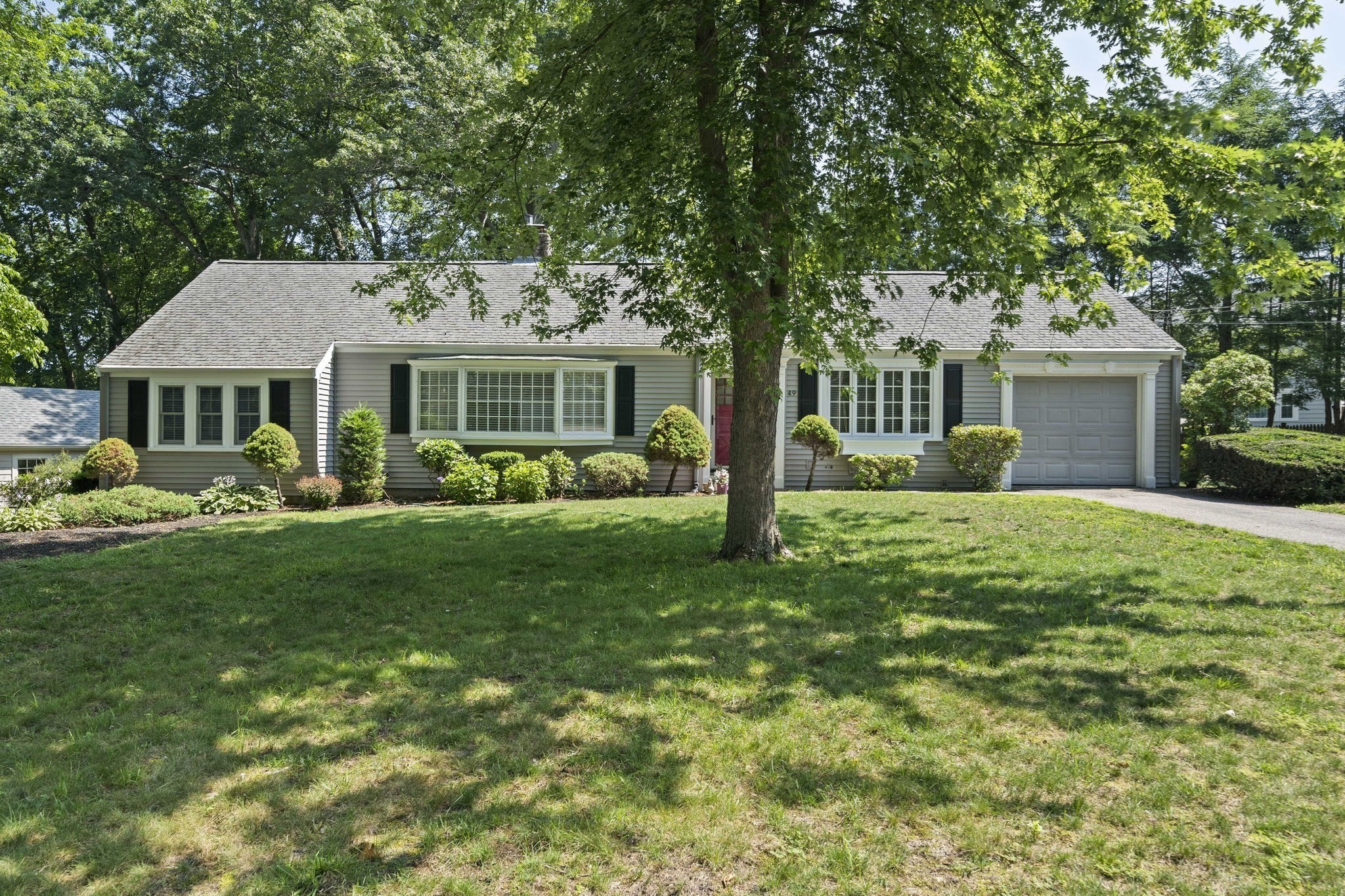 Braintree, Massachusetts, 02184, United States, 2 Bedrooms Bedrooms, ,2 BathroomsBathrooms,Residential,For Sale,1899290