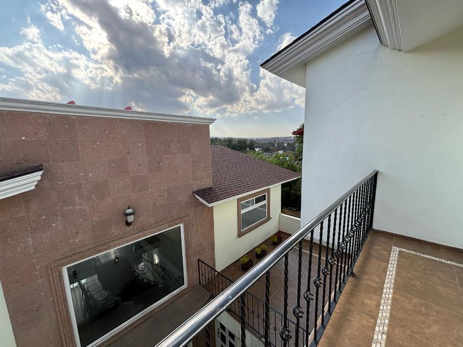 Atizapán de Zaragoza, Estado de méxico, 52938, Mexico, 8 Bedrooms Bedrooms, ,6 BathroomsBathrooms,Residential,For Sale,1746651