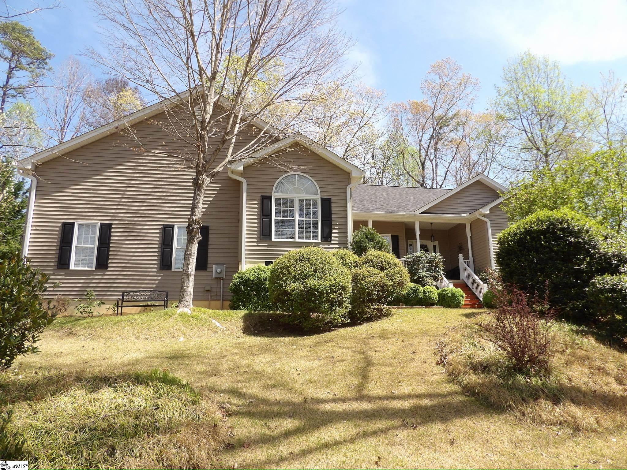 Seneca, South Carolina, 29672, United States, 4 Bedrooms Bedrooms, ,3 BathroomsBathrooms,Residential,For Sale,1927213