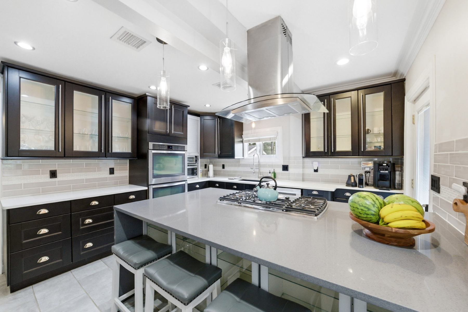  Fully Renovated Two Family Property - 物件實景